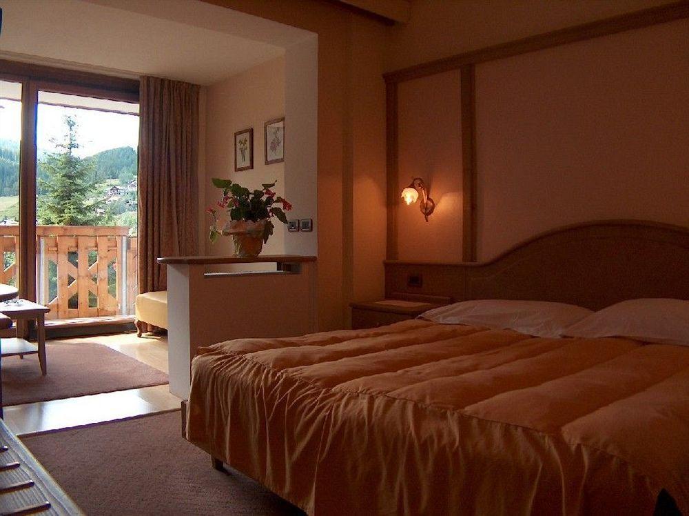 Hotel Catinaccio Rosengarten Moena Exterior photo